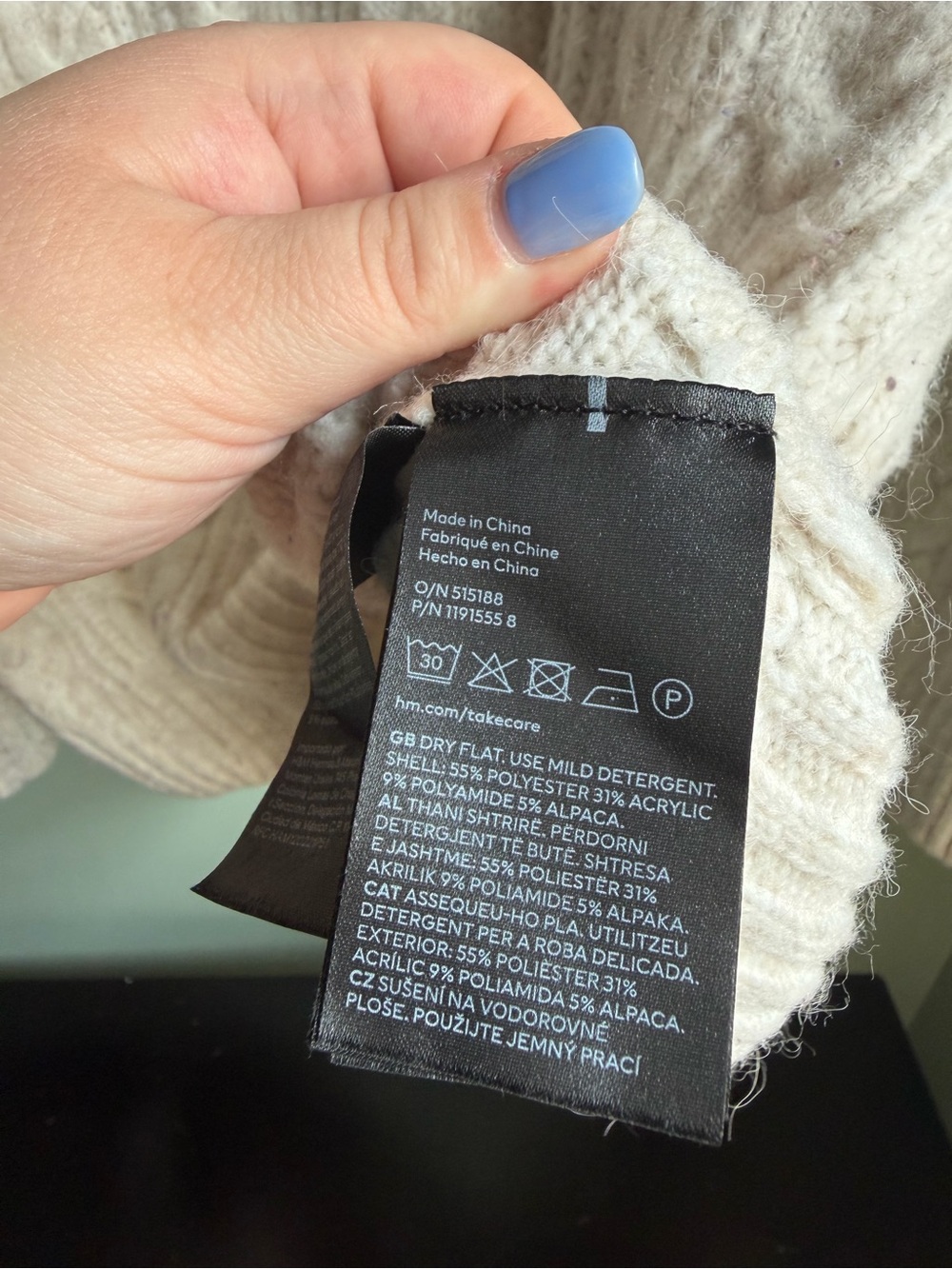 H&M Sweater - Picture 4 of 4
